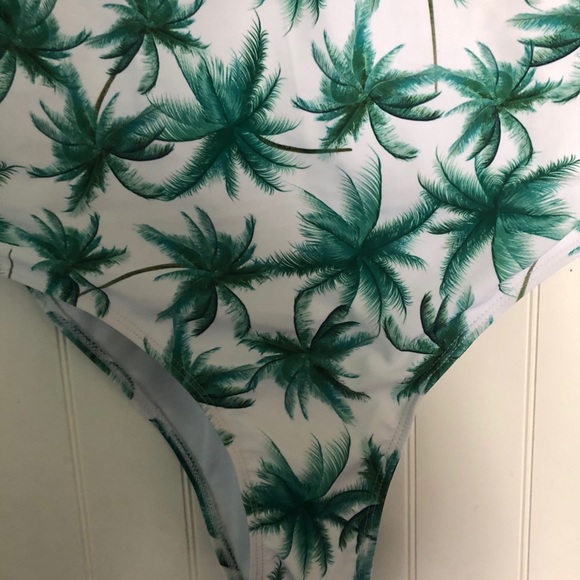 Bathing suit - Picture 2 of 4